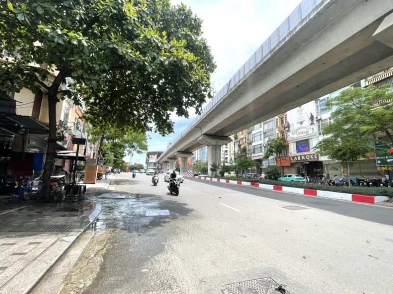 MẶT PHỐ KINH DOANH HÀO NAM HOÀNG CẦU  – GIÁ CỰC TỐT – CHỈ 29 TỶ