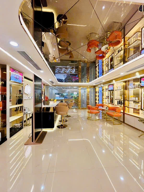 BÁN NHÀ MẶT PHỐ CẦU GIẤY, VỈA HÈ RỘNG, KINH DOANH ĐẮC ĐỊA, DT 55M2 x5T GIÁ 21 TỶ