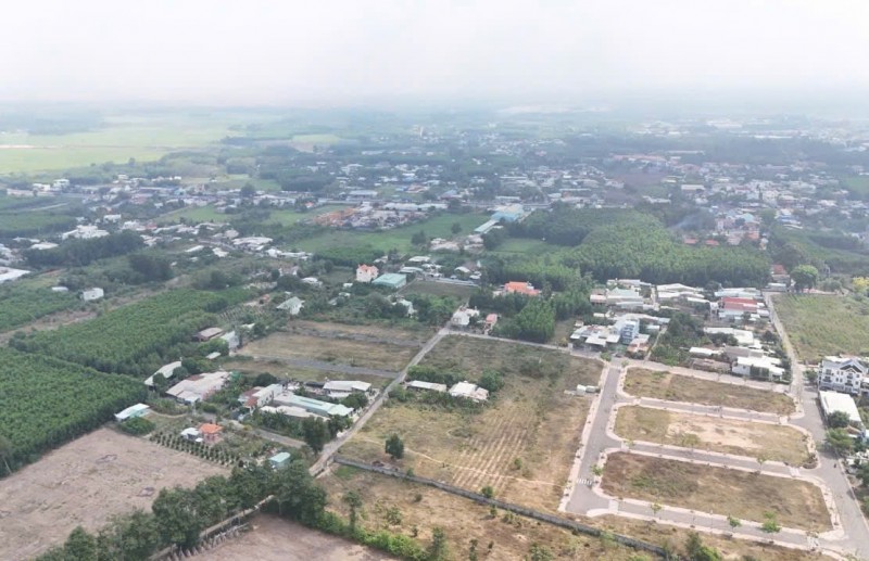 BÁN GẤP Đất  -  SÂN BAY 5 KM - 1 Tỷ 050 -SHR - 100m2 - GẦN KCN!
 CHỦ CẦN BÁN GẤP TRONG TUẦN