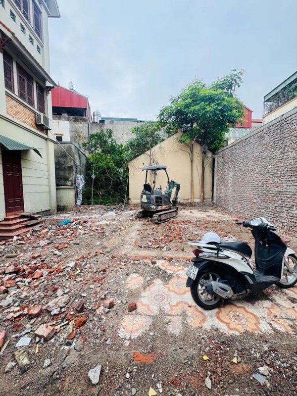 Bán Gấp Lô Đất Phố Nguyễn Văn Linh 80m2, MT 8m Vài Bước Ra Mặt Phố, Giá ĐầuTư 7 Tỷ