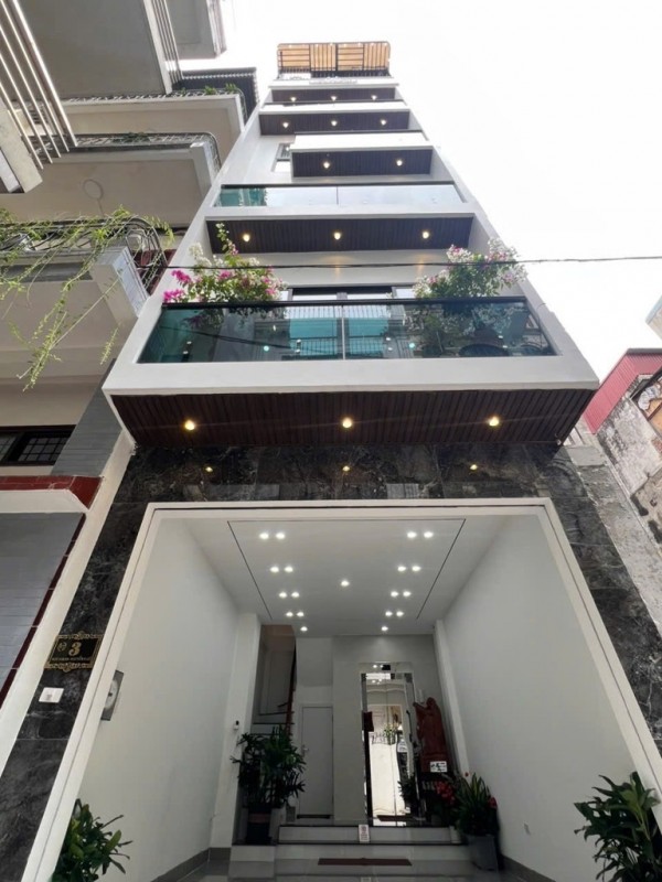BÁN NHÀ NGUYỄN VĂN CỪ – GARA Ô TÔ – THANG MÁY – 7 TẦNG – NỘI THẤT SANG TRỌNG NHỈNH 13 TỶ