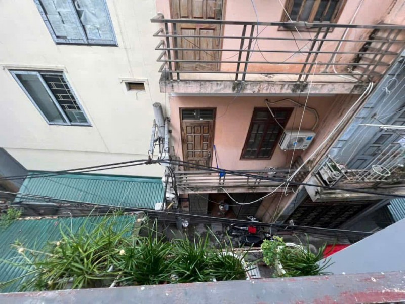 Cho thuê nhà nguyên căn Ngõ 99 Định Công Hạ,  40m2 x 4 tầng 1 tum, 10.5tr
