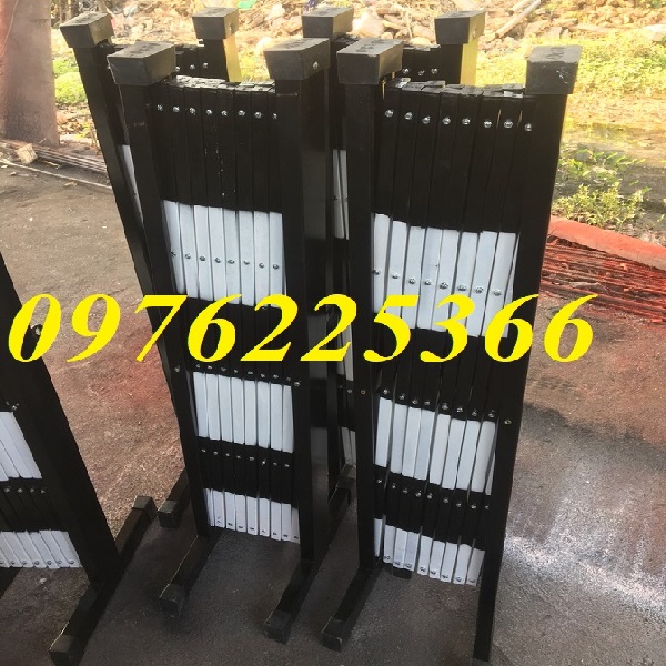 Hàng rào xếp sắt kéo tay | hàng rào xếp di động 