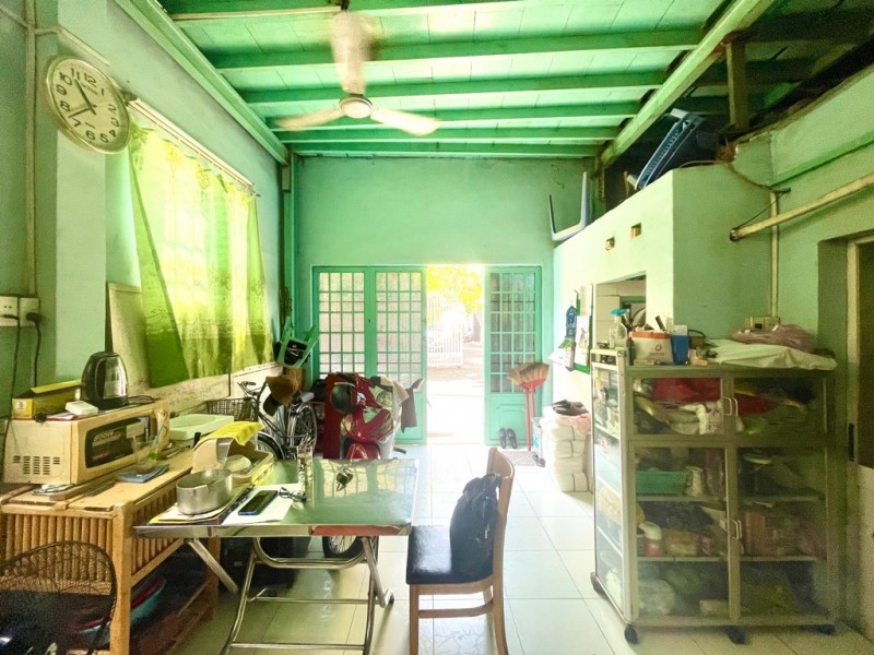 LÔ GÓC PHỐ - NGANG BỀ THẾ HƠN 13M - NGAY NGUYỄN VĂN TRỖI - NGUYỄN ĐÌNH CHÍNH.