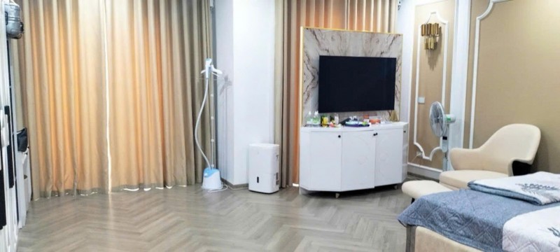 BÁN NHÀ NGUYỄN VĂN HUYÊN, PHÂN LÔ, ÔTÔ TRÁNH, KINH DOANH, 48M2 MT RỘNG GIÁ CHỈ 16 TỶ