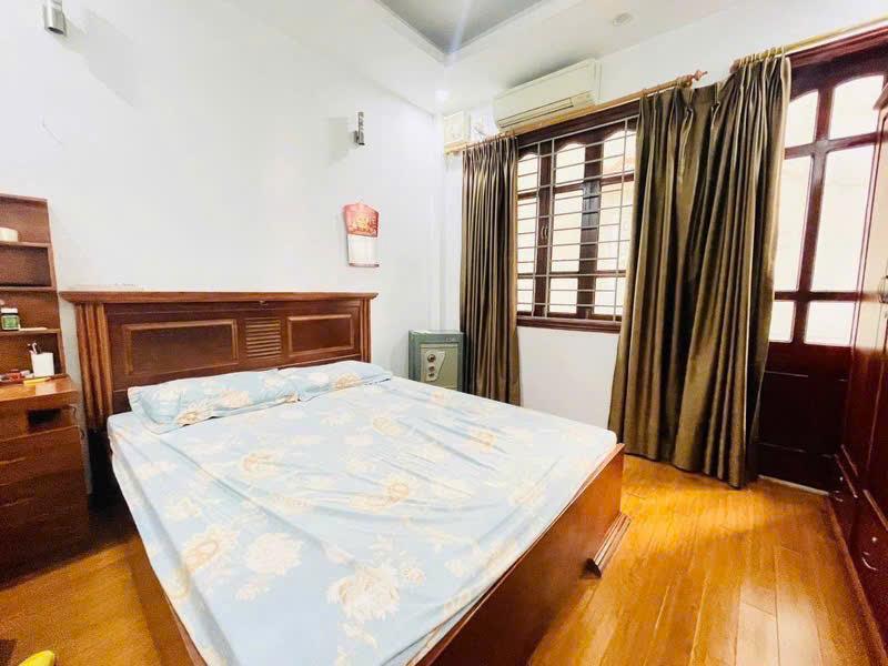 Bán Gấp Nhà Thụy Khuê Tây Hồ - Ô Tô Đỗ Cửa, Thiết Kế Hiện Đại, 40m2 Giá Chỉ Hơn 9 Tỷ!