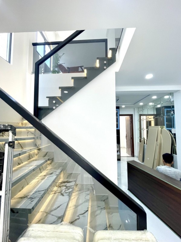 Bán nhà Bùi Văn Ba, Tân Thuận Đông, Quận 7, 60m2 (4.3x14), 3 PN chính chủ lâu năm 6.2 tỷ