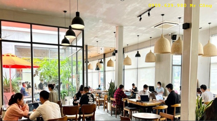 Giải Pháp Làm Mát Hiện Đại Với Máy Lạnh Âm Trần Cho Không Gian Rộng