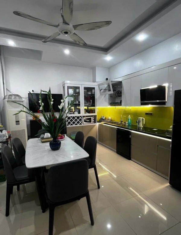 PHÂN LÔ QĐ LAI XÁ  45m² x 5 TẦNG – 2 THOÁNG – Ô TÔ ĐỖ TRÁNH – GIÁ 8.88 TỶ