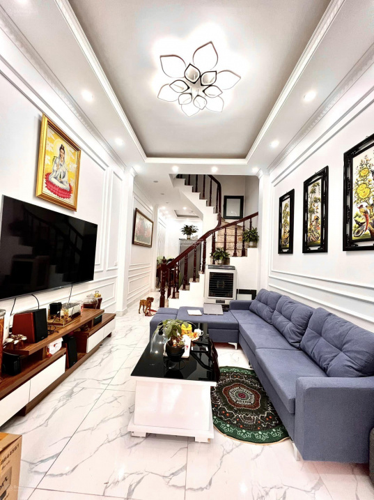 Bán nhà Đại Từ - DT 50m2x5 tầng, ngõ 5m,oto,nhà đẹp, giá 7.92 tỷ, cực đẹp, thoáng, ở luôn