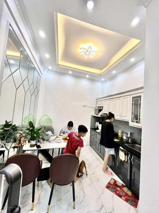 Bán nhà Đại Từ - DT 50m2x5 tầng, ngõ 5m,oto,nhà đẹp, giá 7.92 tỷ, cực đẹp, thoáng, ở luôn