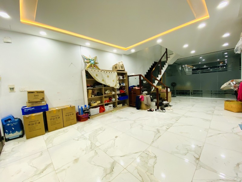 Bán nhà Khu compound Jamona, Quận 7 128m2 (7.5x17) 4 tầng 5PN, 18.5 tỷ