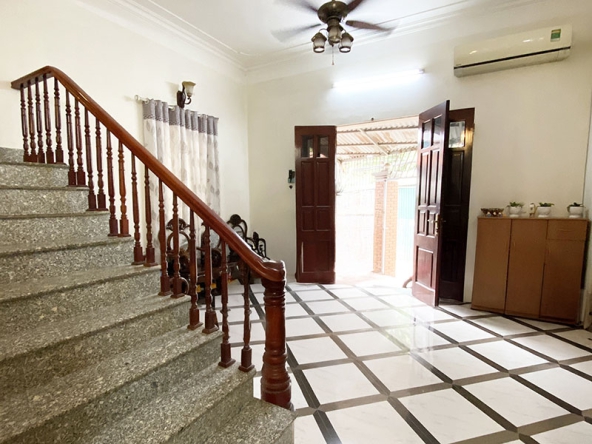 Bán nhà 45,5 m², 2 tầng Lạc Long Quân, , Xuân La, Tây Hồ, Hà Nội.