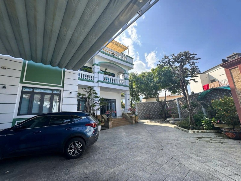 Bán biệt thự siêu đẹp vĩnh thạnh tp Nha Trang   Diện tích: 706m² – đất rộng, thoáng mát
 Giá bán: