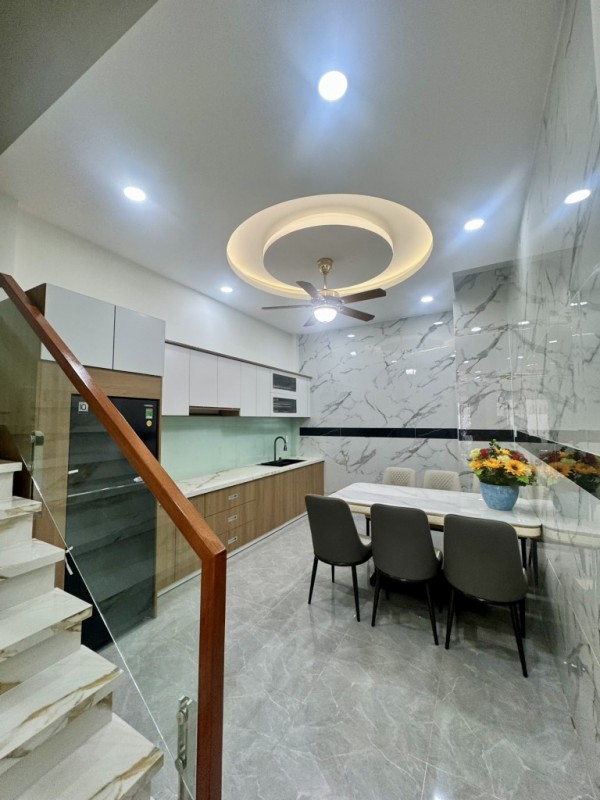 SIÊU PHẨM 3 TẦNG-4PN-HẼM TRƯỚC NHÀ 4M5-NHÀ FULL NỘI THẤT VÀO Ở NGAY-KHU ĐỒNG BỘ DÂN TRÍ CAO
