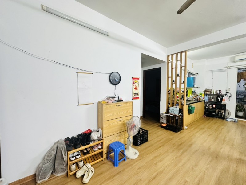 Bán Chung cư Việt Hưng thang máy – Căn hộ 2 ngủ – View thoáng – Nội thất đầy đủ, sổ sẵn giao dịch
