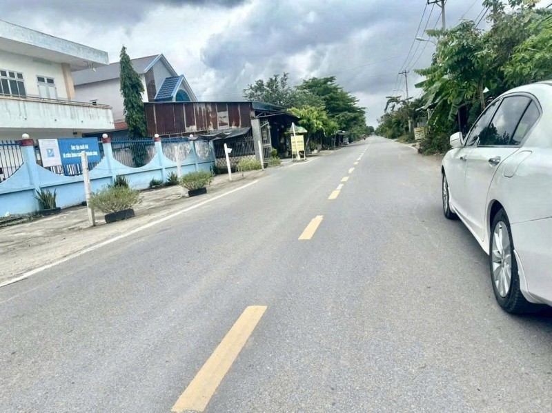 Đất Chính Chủ Bán, Đất MT Gần Nhà Máy Lavie, TP Tân An, 1 Tỷ 5/100m², Gần Aeon