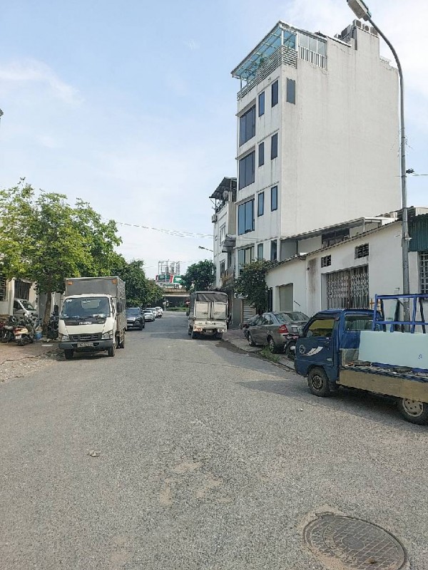 BÁN NHÀ BÁT KHỐI 10 tỷ 65m VIEW HỒ ĐIỀU HÒA, LONG BIÊN
