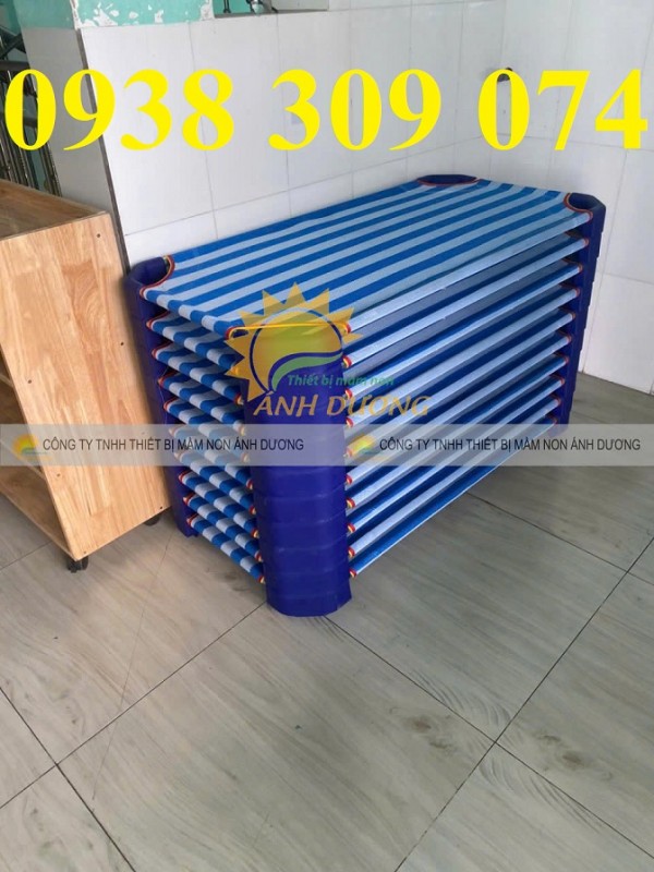 Giường lưới mầm non cho bé ngủ trưa giá rẻ