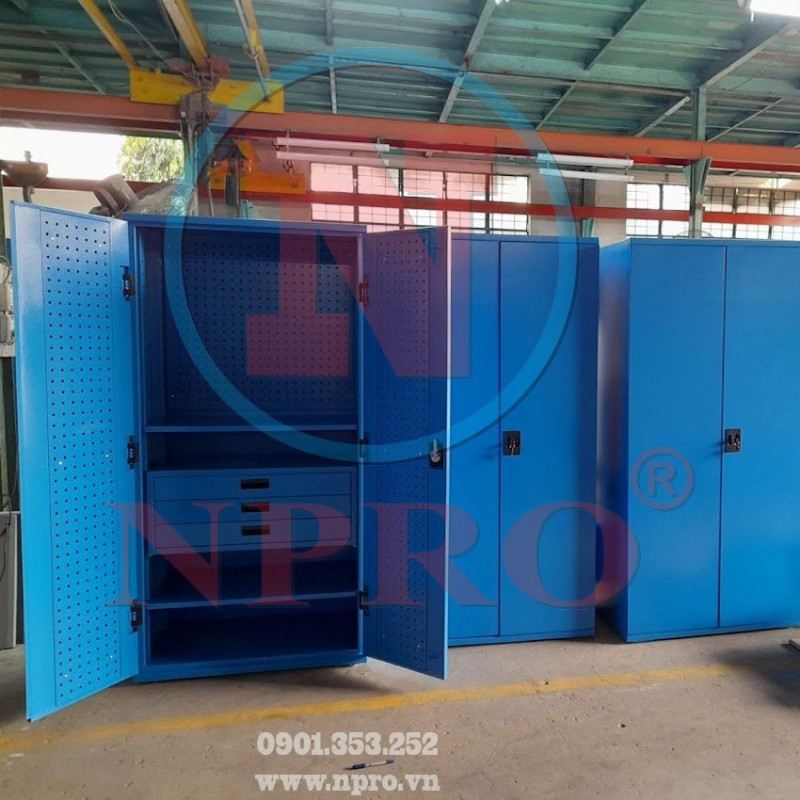 Tủ đồ nghề 2 cánh 3 ngăn kéo 2 khay KT: 1100Wx550Dx1800Hmm Tủ đồ nghề 2 cánh 3 ngăn kéo 2 khay KT: 1