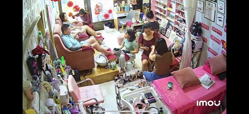 Chính chủ ( giá k thương lượng ) do có việc gấp nên cần Sang gấp tiệm nails hoạt động 4 năm