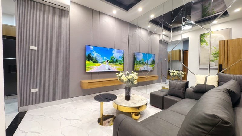 CHUNG CƯ CẦU GIẤY- VIEW PHỐ  - FULL NỘI THẤT - Ô TÔ ĐỖ -3.98T- Ở NGAY !!!