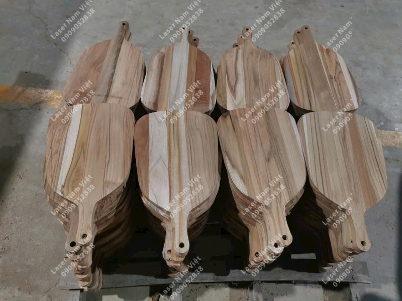 Gia công cắt CNC thớt gỗ theo yêu cầu – Nhận làm sỉ & lẻ