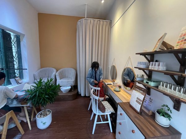 Quận 3 – Lê Văn Sỹ ! SANG SPA ĐẸP – GIÁ RẺ CHỈ 49 tr ( TIỆM GỘI ĐẦU – NAIL – BODY )  LIÊN HỆ :