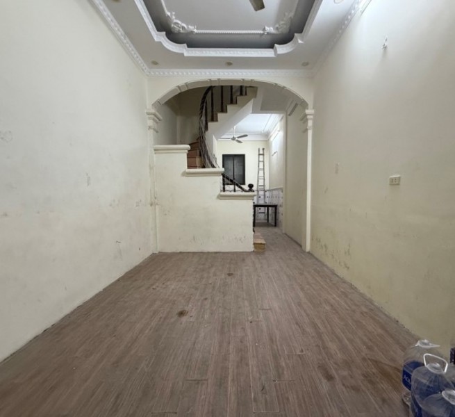Bán nhà Kim Giang, Đại Kim, gần ô tô , 5T 6N, 38m2, 8.1 tỷ(CTL)