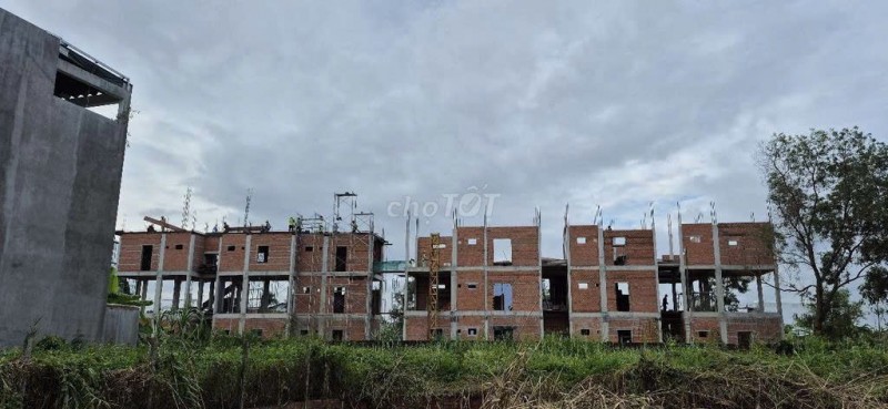 LÔ ĐẤT ĐẸP  - CẦN BÁN LÔ ĐẤT MẶT TIỀN  Đường Long Phước, P.Long Phước (Q. 9 cũ), TP.Thủ Đức, HCM