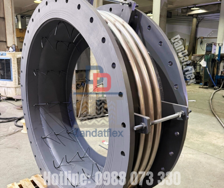 Khớp nối giãn nở bằng thép không gỉ, Khớp giãn nở bằng vải chịu nhiệt