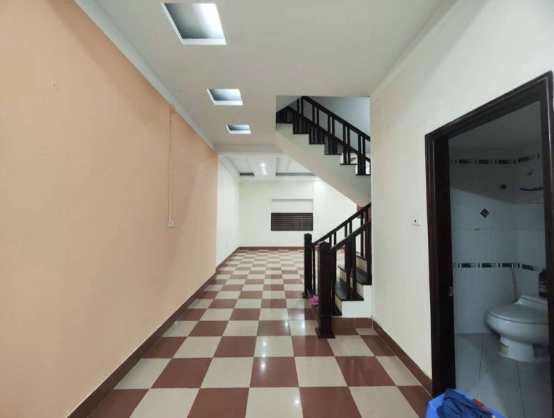 Cho thuê nhà Phố Bạch Mai, 4 tầng x 84m2, 2 mặt ngõ kinh doanh