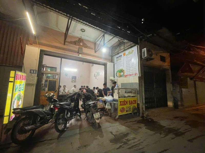 Do sức khoẻ không tốt nên mình cần sang nhượng quán ăn  ngõ 134 Cầu Diễn
