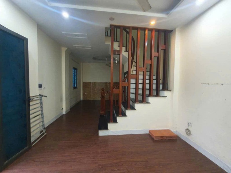 Huyền kỳ phú lãm hà đông _ 40m _ô tô qua nhà _ ngõ thông _vị trí vô cùng đắc địa _đông dân _ gần chợ