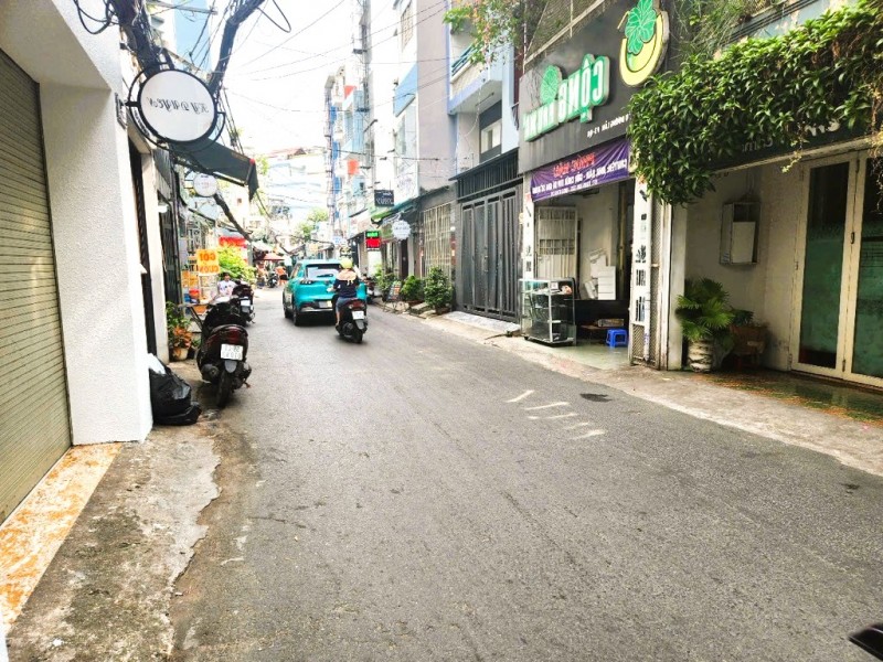 Nh.à Nguyễn Thị Tần – Q8 – 1T2L BTCT – Hẻm 10m KD đỉnh – hơn 8T