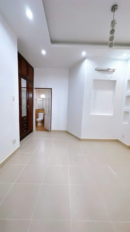 DIỆN TÍCH 41 M2 - 6T -THU NHẬP 40 TRIỆU THÁNG
CÓ 6 TỶ Q4
