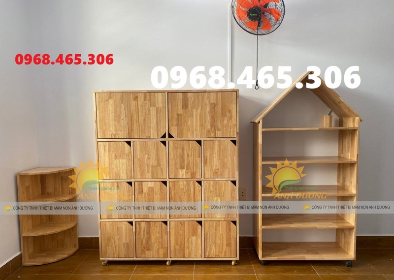 Kệ gỗ cao su 3 tầng mầm non, kệ gỗ mầm non giá rẻ
