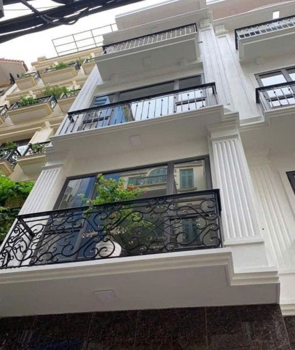 Bán nhà 5 tầng phố Kim Mã, Ba Đình, ngõ kinh doanh, 37m, mặt tiền gần 5m, 9.15 tỷ.