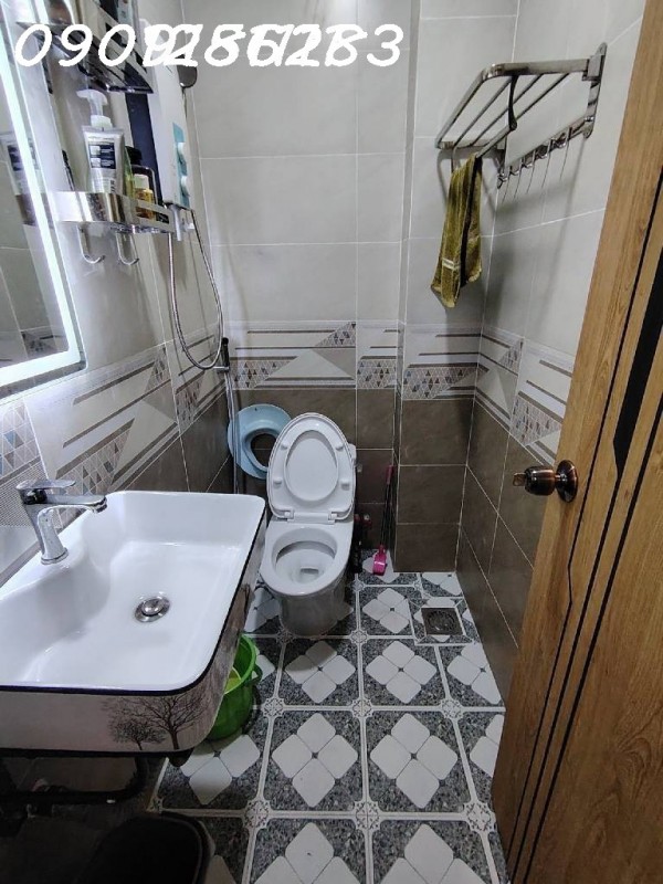 NHÀ ĐẸP 2 TẦNG- GẦN LÊ VĂN LƯƠNG-QUẬN 7-36M2- NHỈNH 5 TỶ