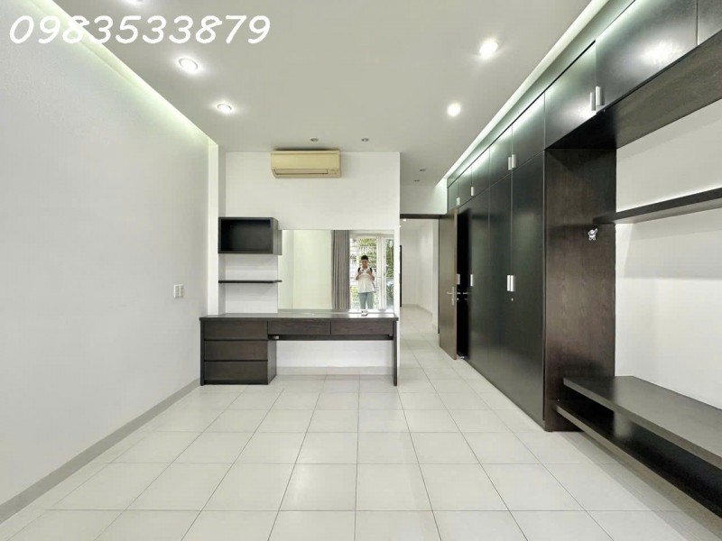 Bán nhà View công viên đường Đặng Thùy Trâm, Phường 13, Bình Thạnh - 80m2x 4 lầu