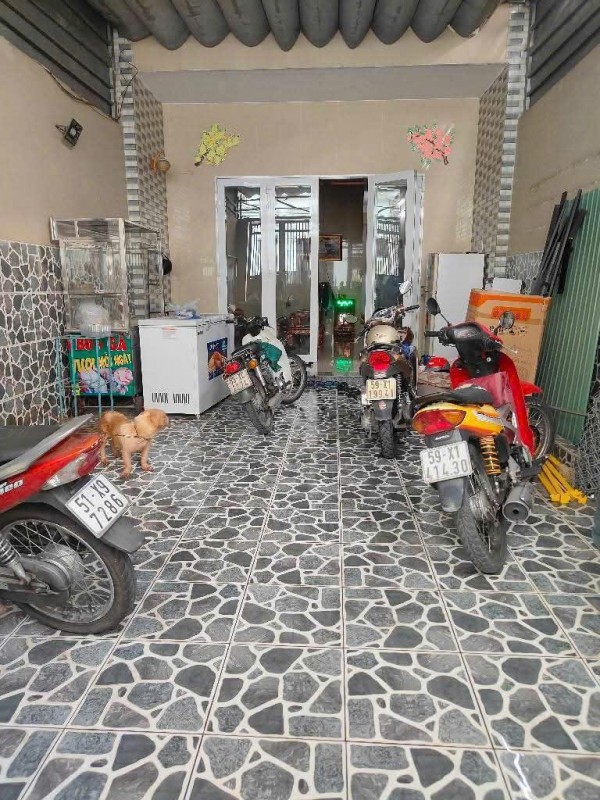Bán nhà hẻm 8m đường C1, phường 13, Tân Bình (5*22) chỉ hơn 13 tỷ?