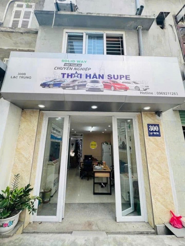 Cho thuê cửa hàng tại 300 Lạc Trung, Hai Bà Trưng, Hà Nội.