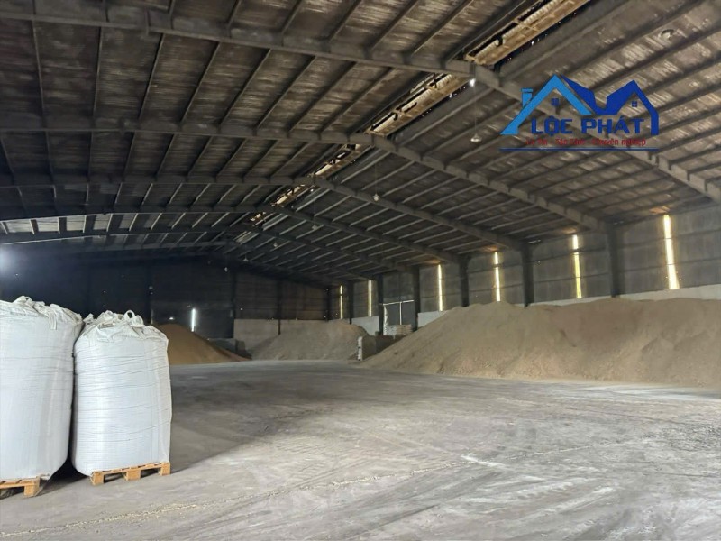 Cho thuê xưởng sản xuất cám 3600m2 huyện trảng Bom, Đồng Nai 216tr