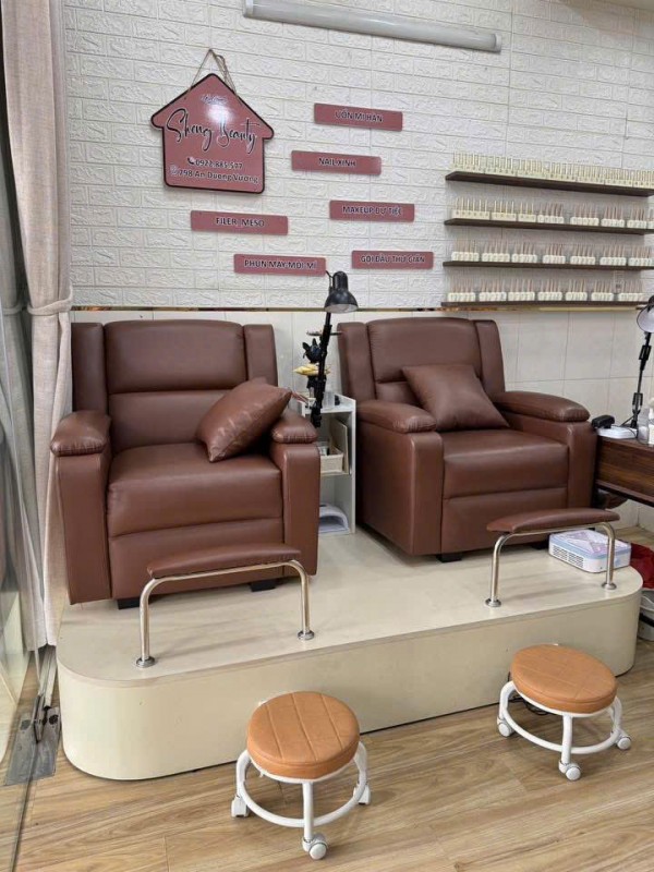 Sang tiệm nail, mi, gội tại 798 An dương vương. Q6.