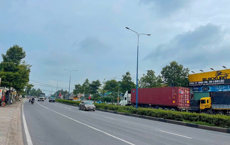 BÁN ĐẤT GIÁ RẺ  NGAY NGÃ TƯ ĐƯỜNG MỸ PHƯỚC TÂN VẠN 1088M2 GIÁ 25 TỶ.