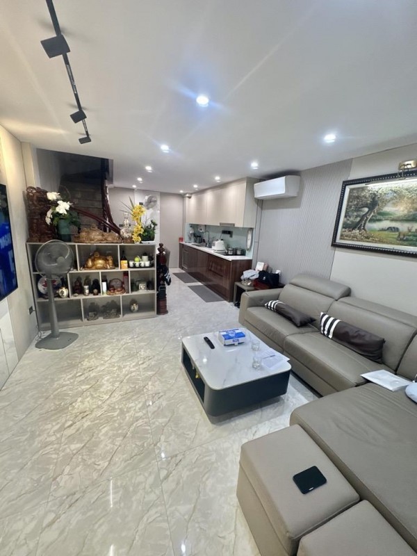 Nhà đẹp Phú Diễn 39m², 5T, ô tô tránh, gần công viên lớn Hà Nội