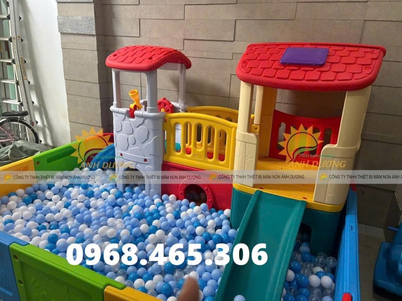 Nhà banh trẻ em hình vuông, quây banh nhựa trẻ em