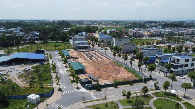 Bán lô góc 2 mặt tiền Khu đô thị Cầu Trúc Sông Công 114.5m, vị trí đẹp đối diện NOXH, giá 2.7 tỷ