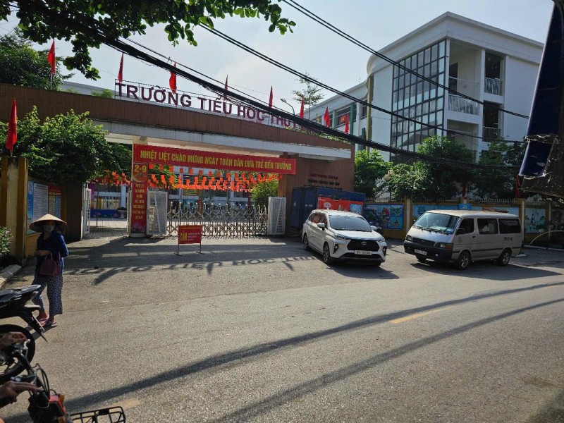 Chính chủ bán nhà mặt hố Thuý Lĩnh Lĩnh Nam, Hoàng Mai