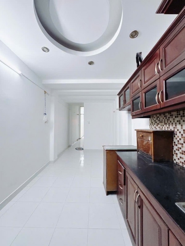 CĂN HỘ DỊCH VỤ CÓ 5 TỶ 

TRUNG TÂM Q4

ĐÃ GIẢM 800 TRIỆU